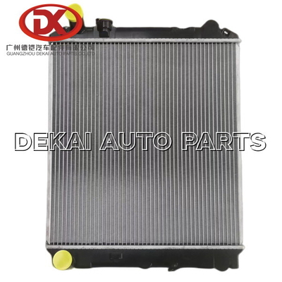 8973710110 radiador de alumínio plástico Isuzu Truck 8971771930 8973874661
