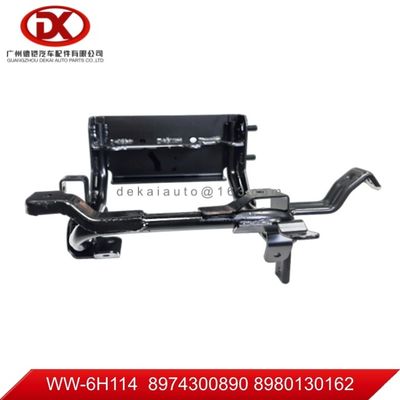 8974300890 8980130162  Suporte do farol direito GXZ360/6UZ1-TCS