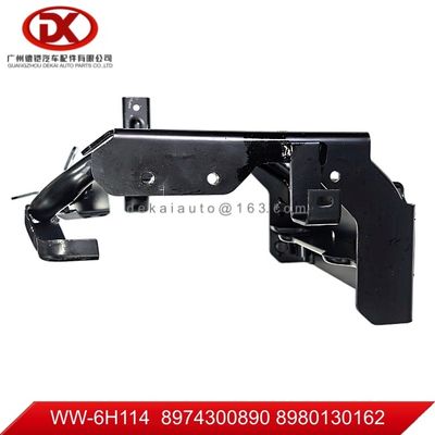 8974300890 8980130162  Suporte do farol direito GXZ360/6UZ1-TCS