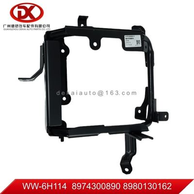8974300890 8980130162  Suporte do farol direito GXZ360/6UZ1-TCS